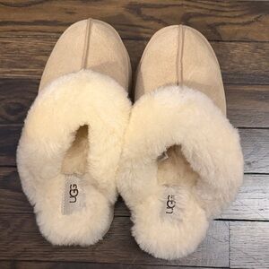 UGG Women's Cozy Tan and Cream Slippers